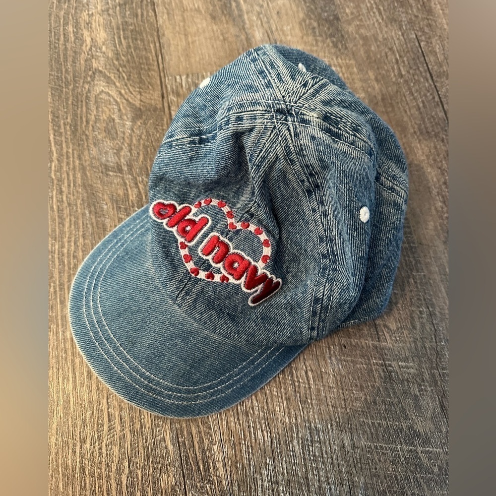 Children’s Vintage Old Navy heart denim cap size 2t/3t